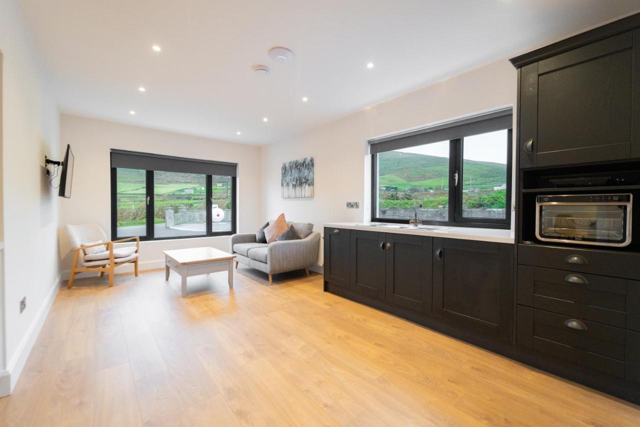 Dingle Way Snug, Luxury Apartment Экстерьер фото